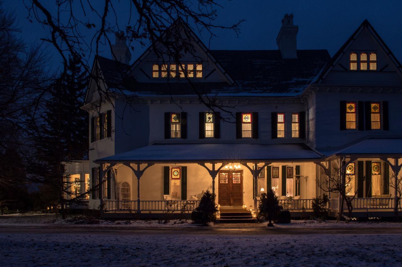Grand Victorian Bed & Breakfast Niagara Falls Exterior photo