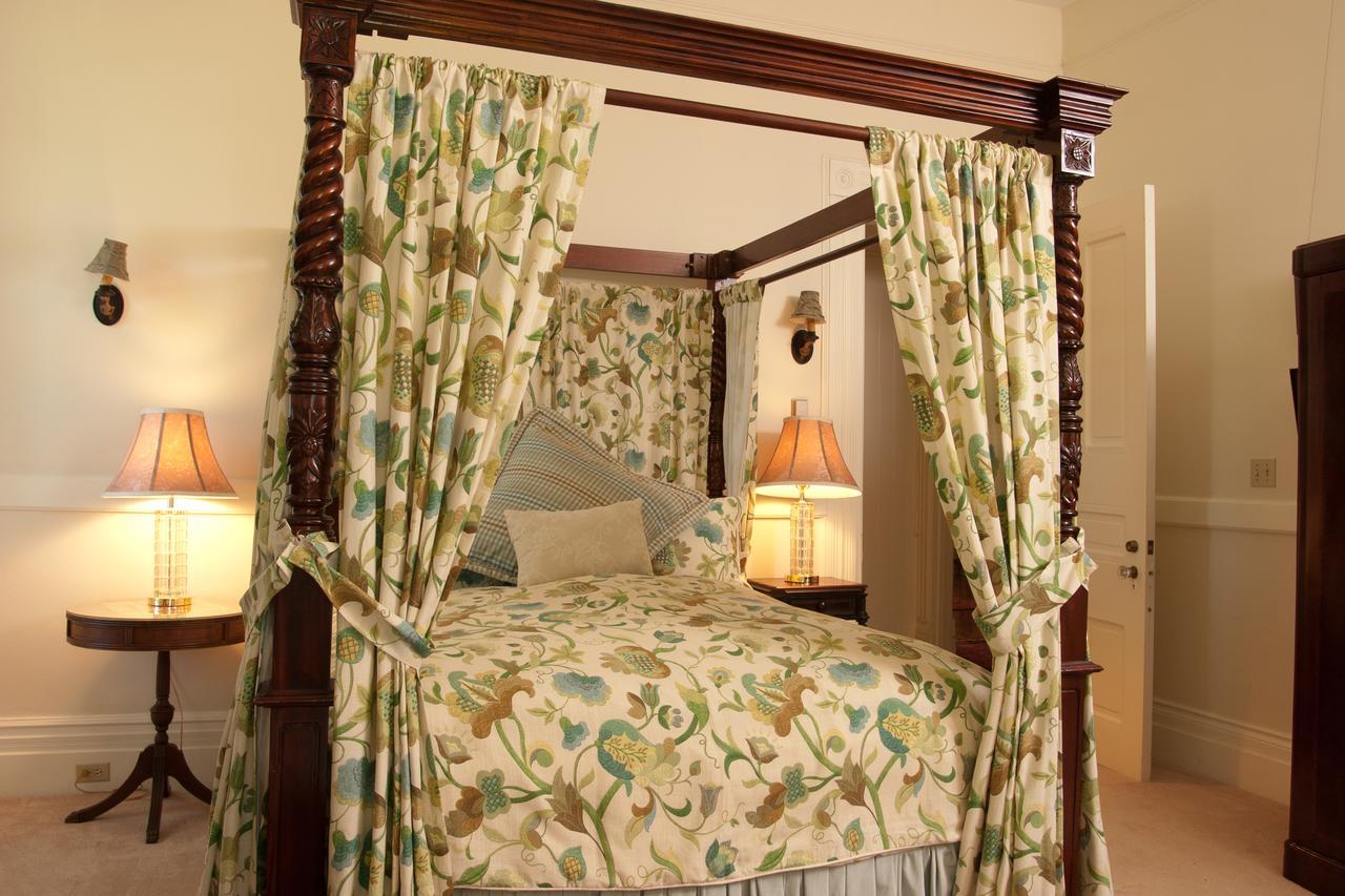 Grand Victorian Bed & Breakfast Niagara Falls Exterior photo